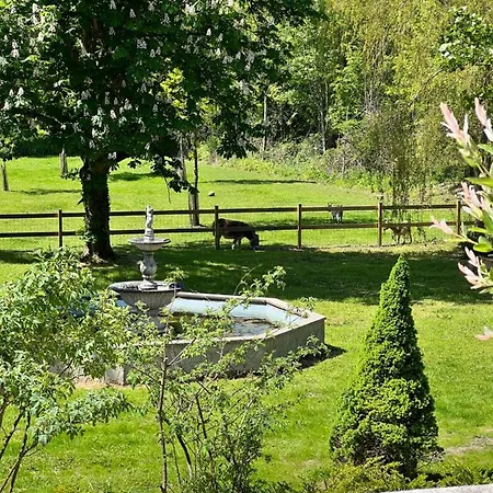 Manoir Les Feuillantines Piscine & 4* Isques