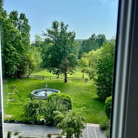 Bed & Breakfast Manoir Les Feuillantines Piscine &